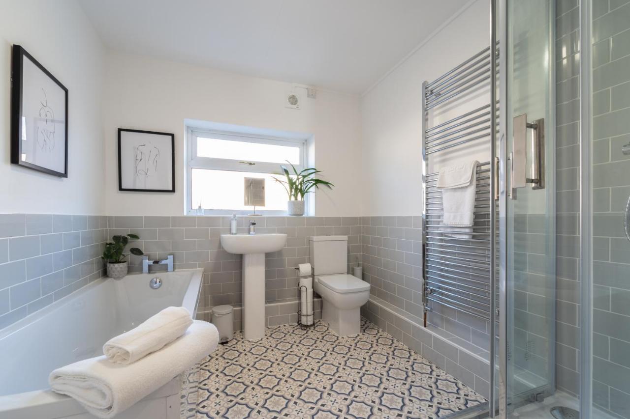 Southview Stays - Three Bedroom House Τσέστερ Εξωτερικό φωτογραφία