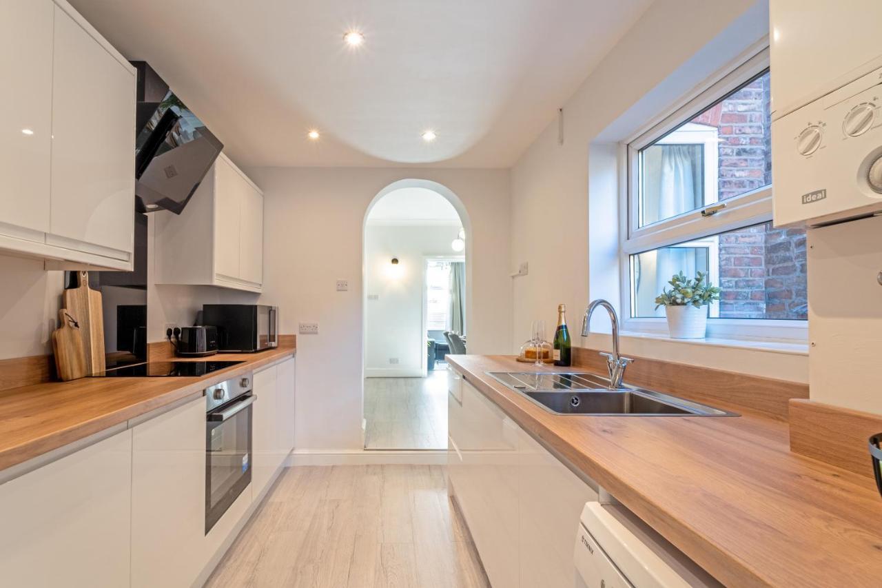 Southview Stays - Three Bedroom House Τσέστερ Εξωτερικό φωτογραφία