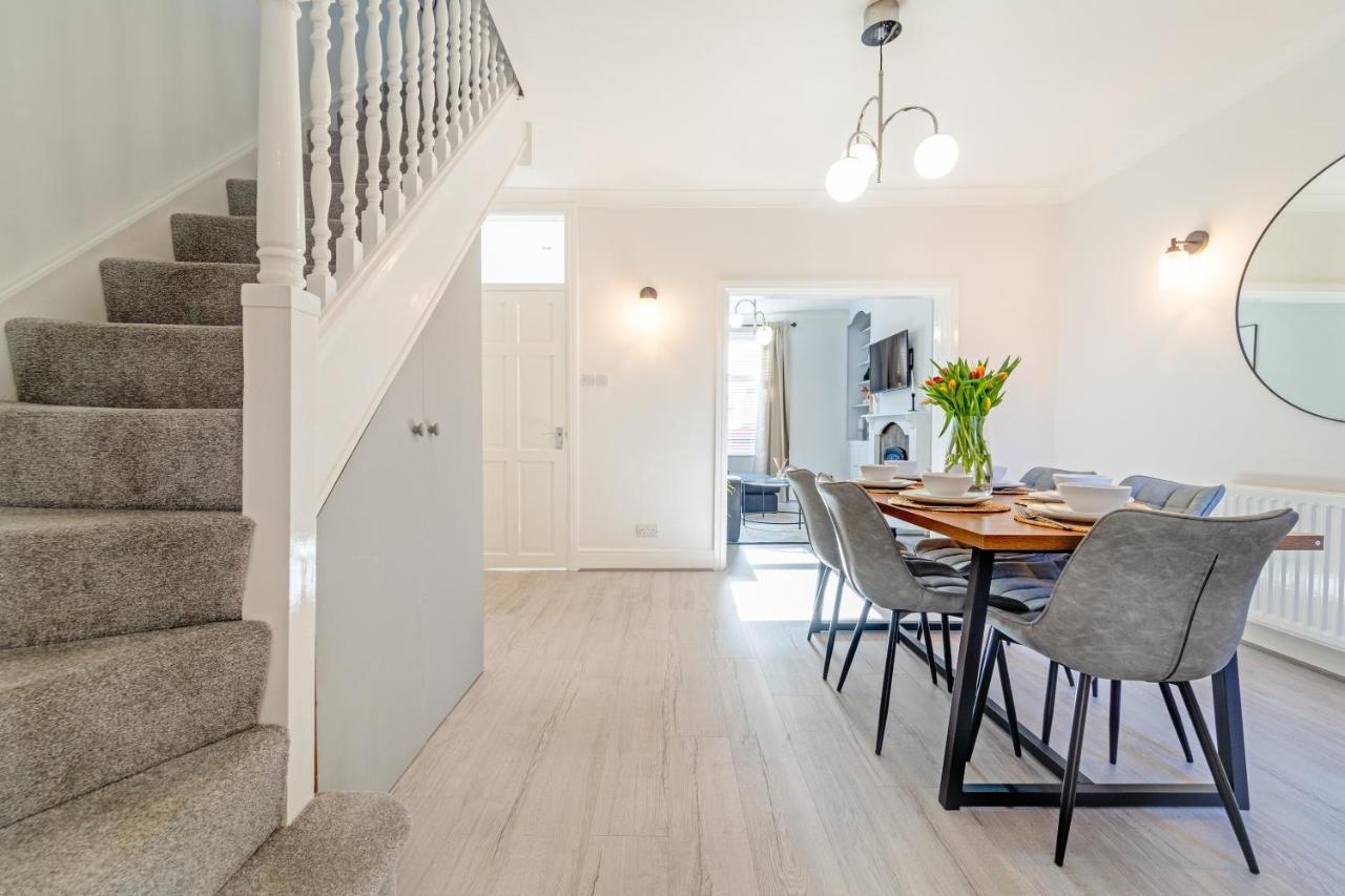 Southview Stays - Three Bedroom House Τσέστερ Εξωτερικό φωτογραφία