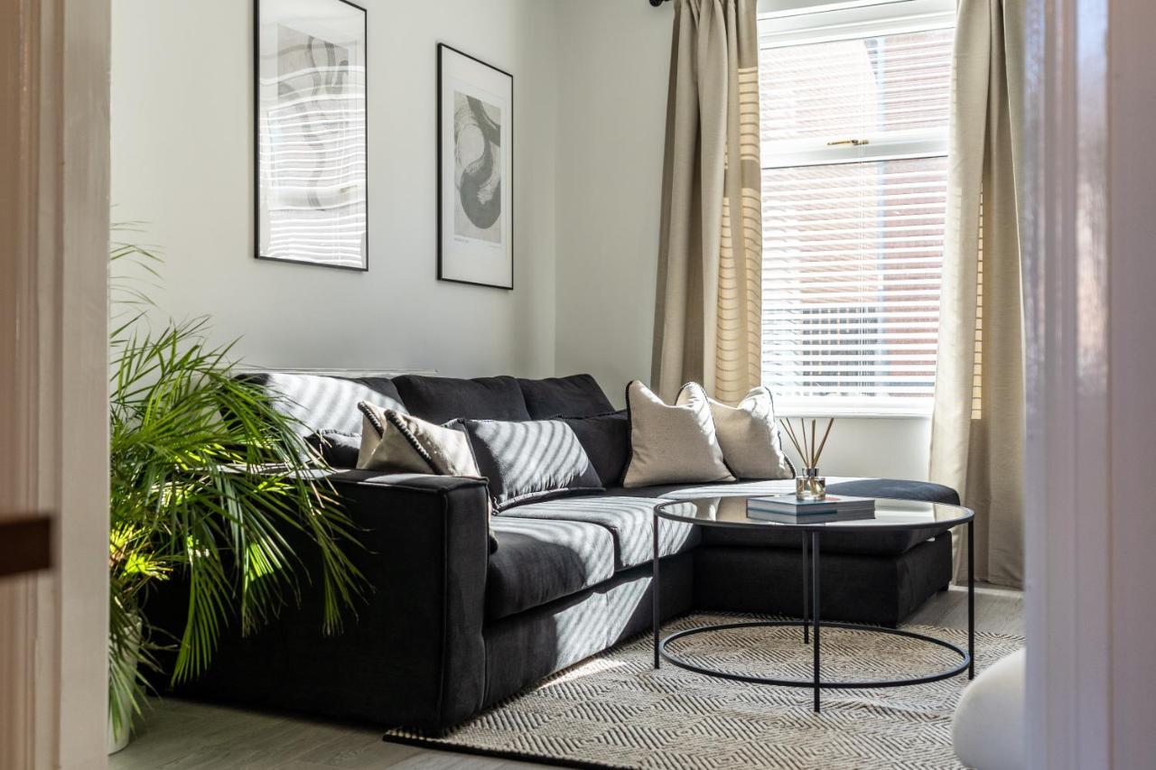 Southview Stays - Three Bedroom House Τσέστερ Εξωτερικό φωτογραφία