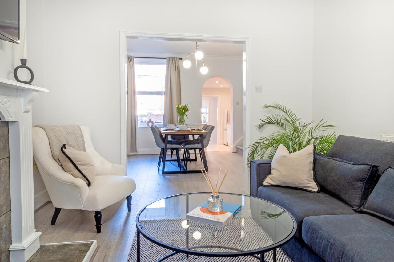 Southview Stays - Three Bedroom House Τσέστερ Εξωτερικό φωτογραφία